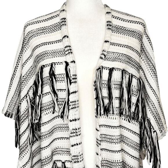 Melrose and Market Black White Crocheted Poncho Shawl with Fringe One Size - Picture 2 of 8